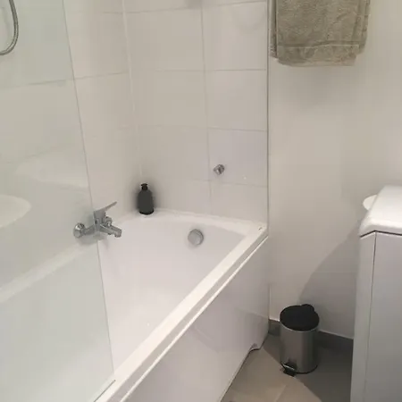 Downtown Island Apartman *