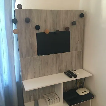Downtown Island Apartman